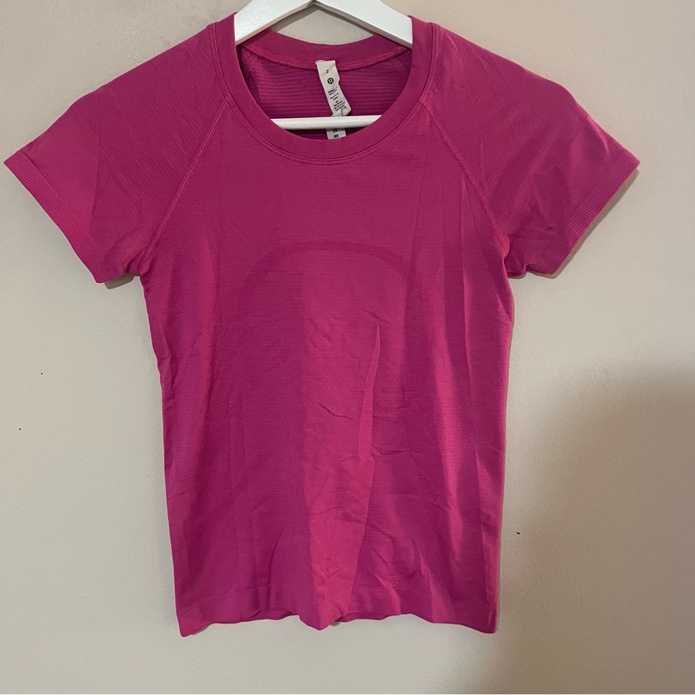 Lululemon Swiftly Tech Short Sleeve, Waist length, sonic pink